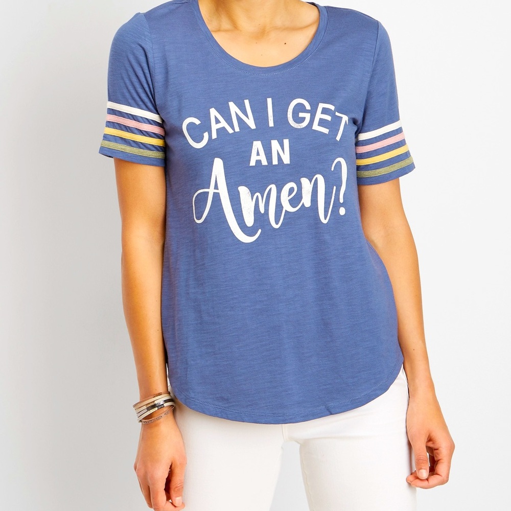 Maurices Graphic Tee with model photo - Picture 4 of 4